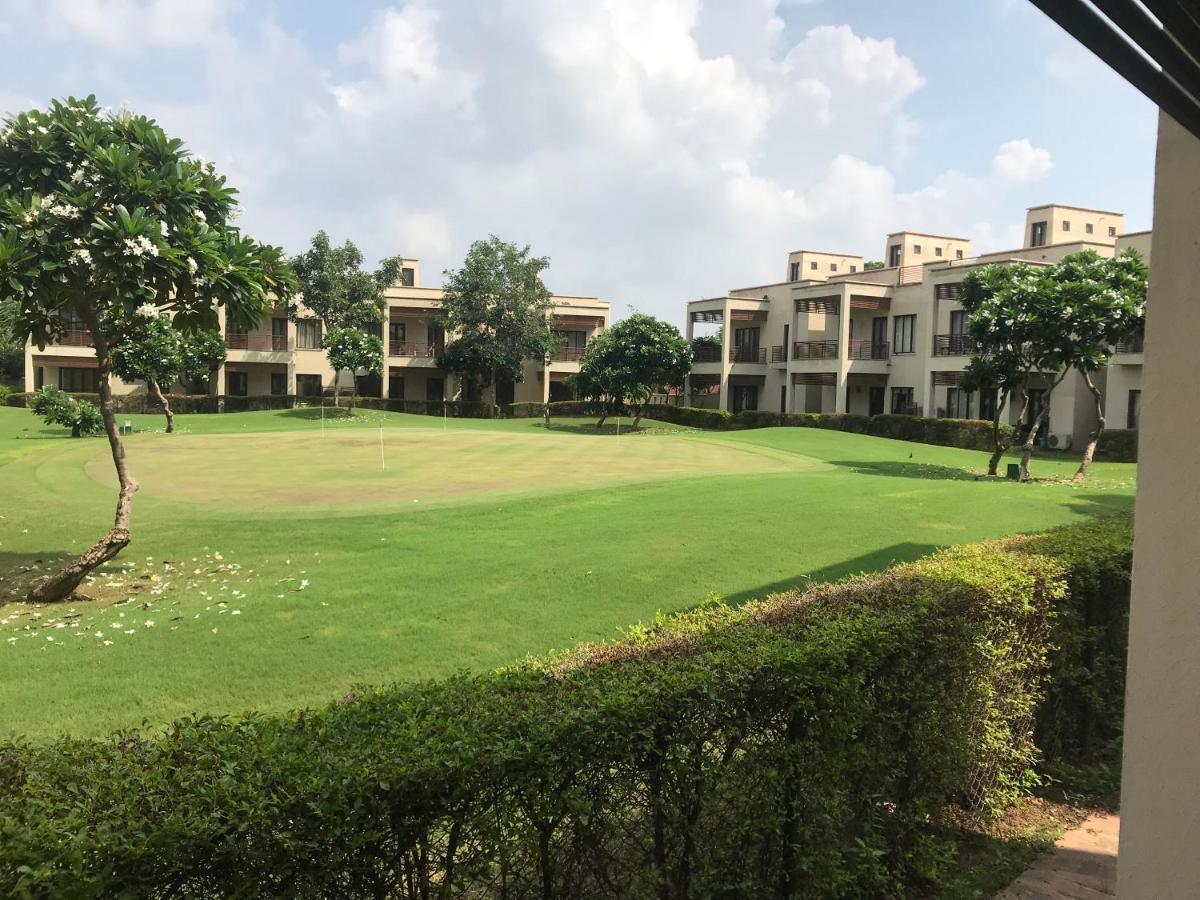 Premium Apartment In Tarudhan Valley Golf Resort Manesar Exterior foto