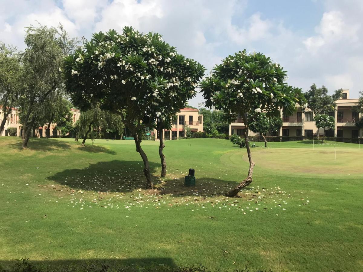 Premium Apartment In Tarudhan Valley Golf Resort Manesar Exterior foto