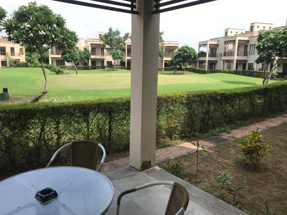 Premium Apartment In Tarudhan Valley Golf Resort Manesar Exterior foto